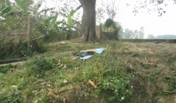 Thi thể tài xế xe ôm bị cắt cổ chết dưới mương nước