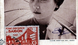 Đại mỹ nhân dùng bùa yêu bắt đàn ông quỳ gối cung phụng