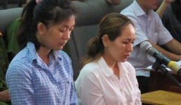 Hai bảo mẫu đánh đập, bóp cổ, dúi đầu trẻ cùng lãnh 3 năm tù