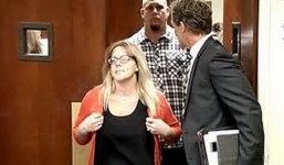 Nam sinh phải 'hầu hạ' cô giáo tới 20 lần trong 3 tháng