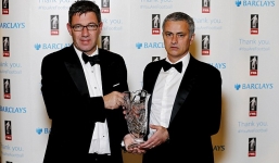 Đánh bại Man Utd, Mourinho “bảnh bao” đi nhận giải thưởng của FWA