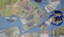 Hai hiệu trưởng cùng giáo viên “sát phạt” trên chiếu bạc