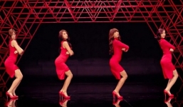 Những chiêu thức khiêu khích trong các MV Kpop 19+ 