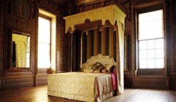 Đại gia Lê Ân chưa dám mở giường 6 tỉ ra xem