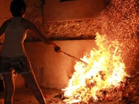 Đốt mã: Người cõi âm có nhận được iPhone? 