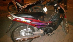 Vừa “nhảy” xe trong ngõ, ra đường lao thẳng vào CSGT 141