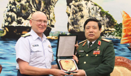 'Mỹ đưa sĩ quan tuần duyên tới đại sứ quán ở Hà Nội'