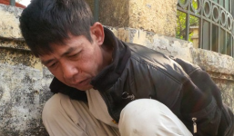 CSGT bắt kẻ móc túi người dừng chờ đèn đỏ