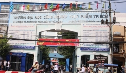 Sốc nặng với 'lương khủng' gần 200 triệu đồng/tháng của hiệu trưởng