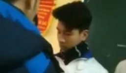 Thầy giáo tát học sinh: Tôi thực sự ăn năn