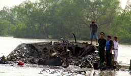 Tàu cánh ngầm bốc cháy dữ dội: Tạm đình chỉ công tác 2 đăng kiểm viên