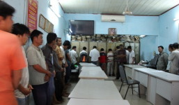 Hàng chục trinh sát đột kích trường gà, bắt 32 đối tượng