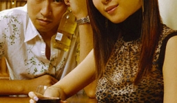 Dùng tiền điều khiển… nhà chồng