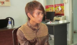 Kẻ sát hại bạn tình đồng tính dửng dưng khi bị hỏi cung