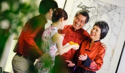 Con rể biếu bố mẹ vợ 30 triệu tiêu Tết