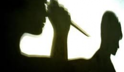 Say rượu cầm dao giết bố