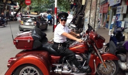 Bà chủ cafe Mai đam mê mô tô phân khối lớn