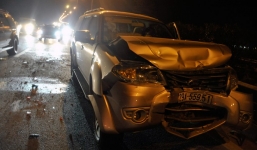 Tai nạn liên hoàn, xế hộp bẹp dúm, cao tốc Pháp Vân tê liệt