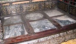 Chiếc giường hơn 7 tỷ của Công tử Bạc Liêu