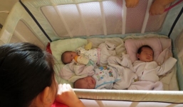 3 trẻ sơ sinh bị bỏ rơi trước cổng chùa