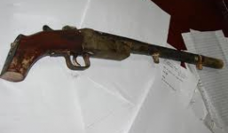 Cháu bị chú bắn chết vì can ngăn mâu thuẫn