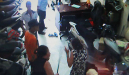 Mâu thuẫn xin nghỉ tết, nữ nhân viên kéo côn đồ chém sếp