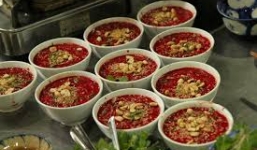 Mồng 1 Tết tử vong vì ăn tiết canh lợn