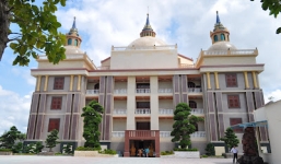 Dinh thự Trầm Bê: Tòa nhà xấu xí bậc nhất Việt Nam??