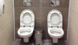 Toilet đôi ở Olympic Sochi gây “bão” trên mạng xã hội