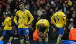 Liverpool 5-1 Arsenal: Pháo thủ thua nhục nhã, mất ngôi đầu