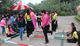 Clip: Giới trẻ thủ đô hào hứng với trò chơi ngày Tết