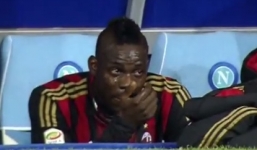 “Ngựa chứng” Balotelli khóc như mưa vì không ghi bàn trong ngày nhận con gái
