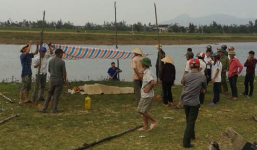 Thi thể nữ giới có nhiều vết bầm, đang phân hủy trôi sông