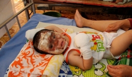 Bi kịch người mẹ ôm 2 con nhỏ tự thiêu đêm 30 Tết