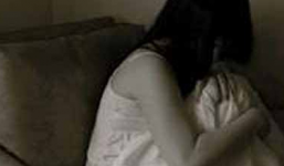 Gã hàng xóm rủ bé gái chơi trốn tìm rồi giở trò đồi bại