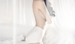 Lộ hậu trường chụp ảnh nude nóng bỏng của Ngọc Trinh