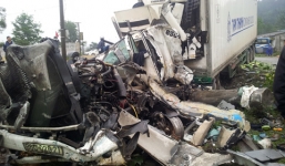 Hiện trường vụ tai nạn giao thông thảm khốc tại Hà Tĩnh