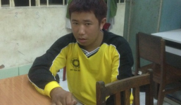 Mâu thuẫn trên Facebook, vác mã tấu đi trả thù