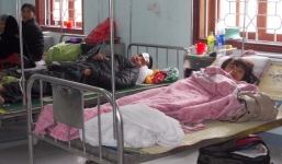 Khoảnh khắc bị kẹt cứng trong vụ tai nạn xe khách