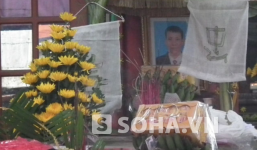 Ông lão 80 tuổi thẫn thờ vì đâm chết con trai 47 tuổi