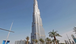 Dọa cắt thang máy ở tòa nhà cao nhất thế giới