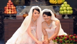 Tình yêu vượt sóng gió của 5 đôi đồng tính Việt 