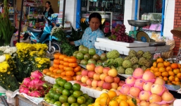 Hoa quả tăng giá chóng mặt dịp Rằm tháng Giêng