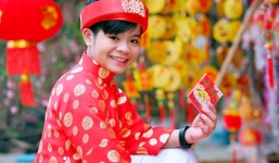 Clip Quang Anh hát 'Tình yêu màu nắng' ăn đứt Phương Mỹ Chi