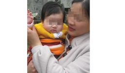 Chồng lặn lội tìm đứa con riêng bị bỏ rơi từ 8 năm trước của... vợ