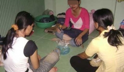 Phận đời ngày làm công nhân, tối về bán dâm