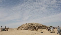 Tìm thấy kim tự tháp cổ hơn 7 kỳ quan cổ đại