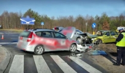 Cậu bé 8 tuổi lái xe gây tai nạn liên hoàn