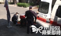 Nữ sinh đại học khỏa thân tự vẫn vì học kém