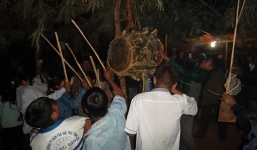 Thú vị lễ hội 'ngoại tình hợp pháp' ở Việt Nam